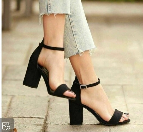 کفش پاشنه دار زنانه