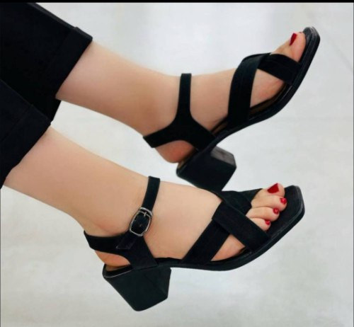 صندل پاشنه دار زنانه