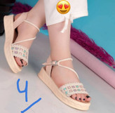 صندل زنانه سنتی کرم