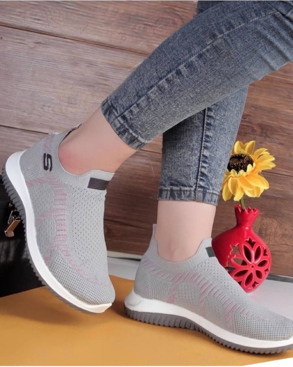 کتونی اسکچرز زنانه