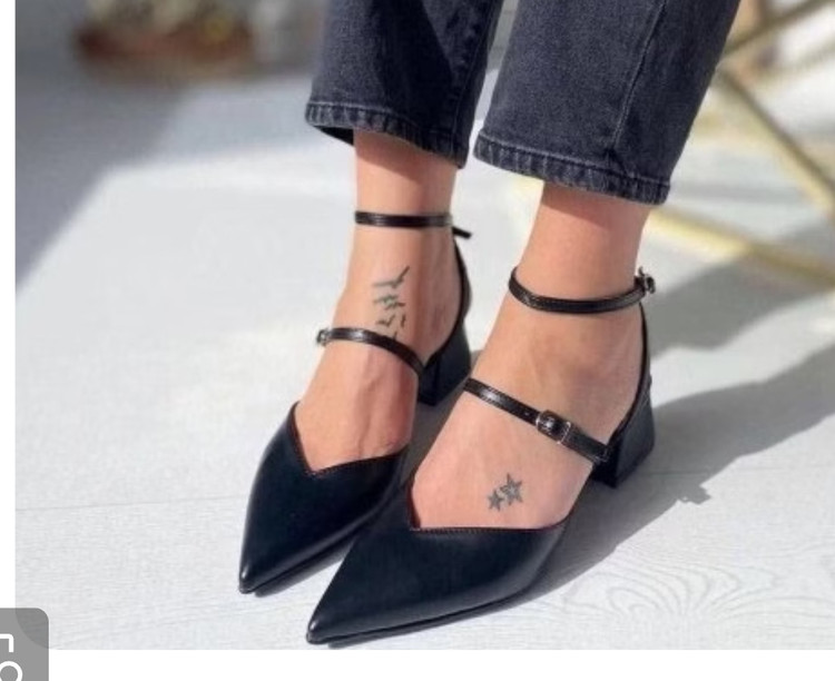 کفش پاشنه بلند زنانه