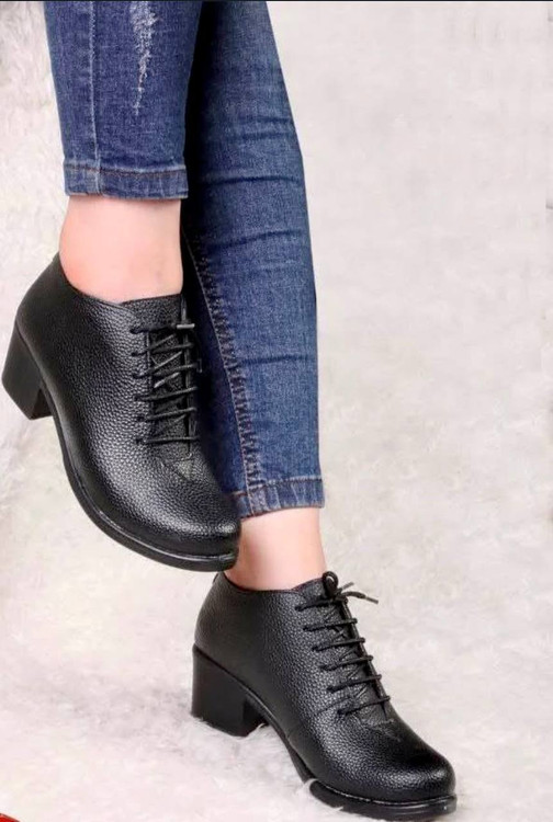 خرید کفش طبی زنانه شیک و سبک قیمت مناسب و منصفانه به دلیل خرید از تولیدی