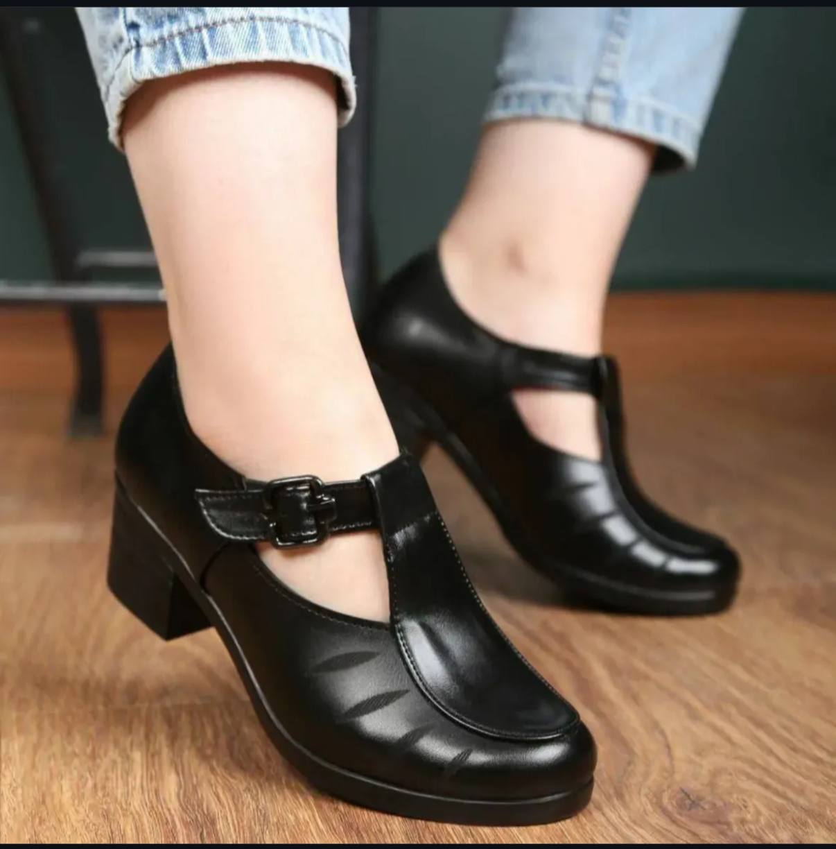 کفش زنانه سگک دار مشکی پاشنه 5 سانت