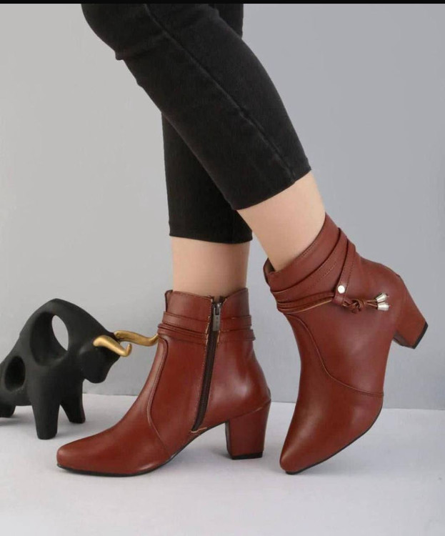 خرید بوت زنانه پاشنه دار قیمت مناسب