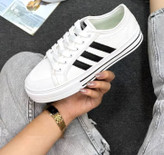 کفش ونس زنانه سفید آدیداس سه خط