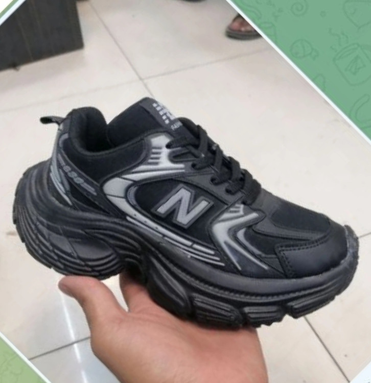 کتونی لژدار دخترانه زنانه دخترانه بالنسیا مشکی زیره پیو با کیفیت ضمانتی