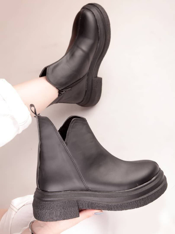 بوت زنانه و دخترانه مشکی