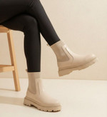 بوت زنانه کرم