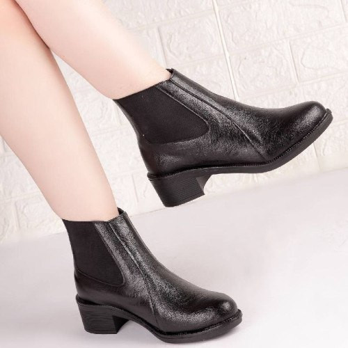 بوت زنانه طبی