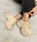 خرید کتونی زنانه ارزان قیمت