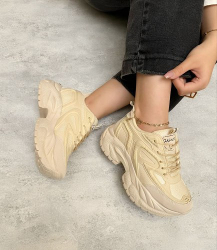 خرید کتونی زنانه ارزان قیمت