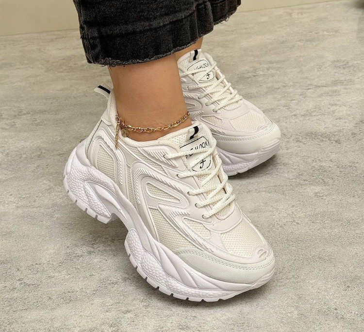 کتونی زنانه لژدار سفید