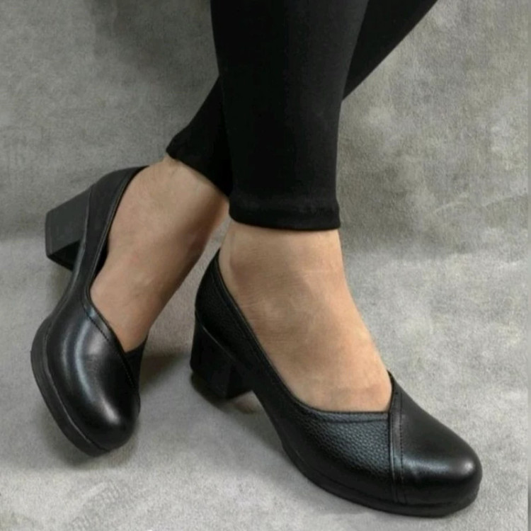 کفش پاشنه بلند زنانه