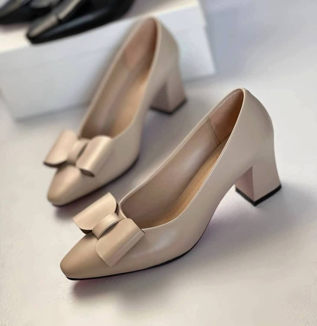 کفش پاشنه دار زنانه