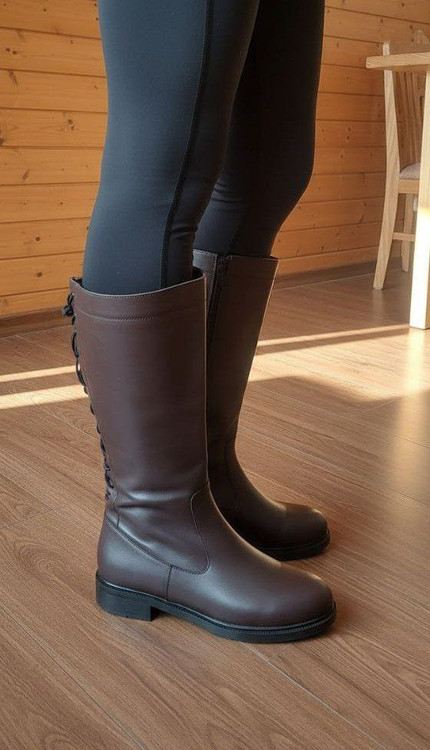 بوت زنانه مشکی و قهوهای