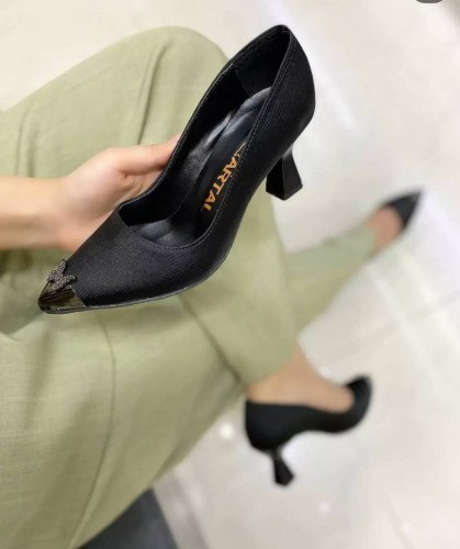 کفش پاشنه بلند زنانه مدل ۲۰۲۵کفش پاشنه بلند زنانه مدل ۲۰۲۵