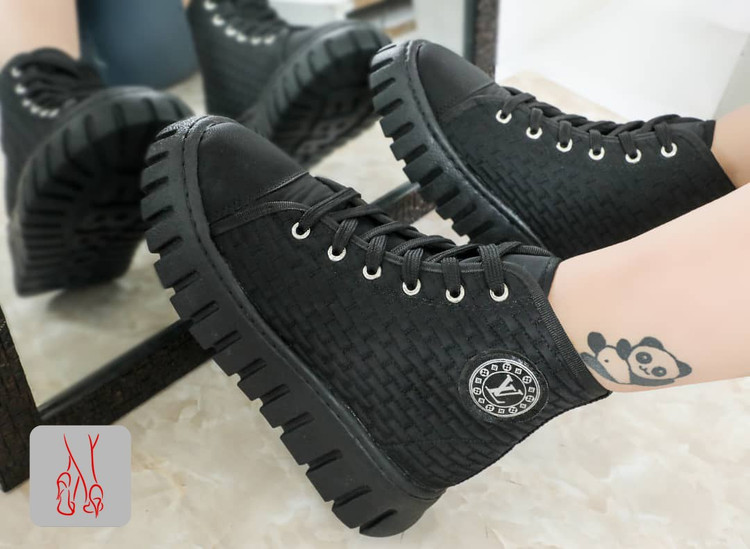 خرید بوت زنانه مشکی قیمت مناسب