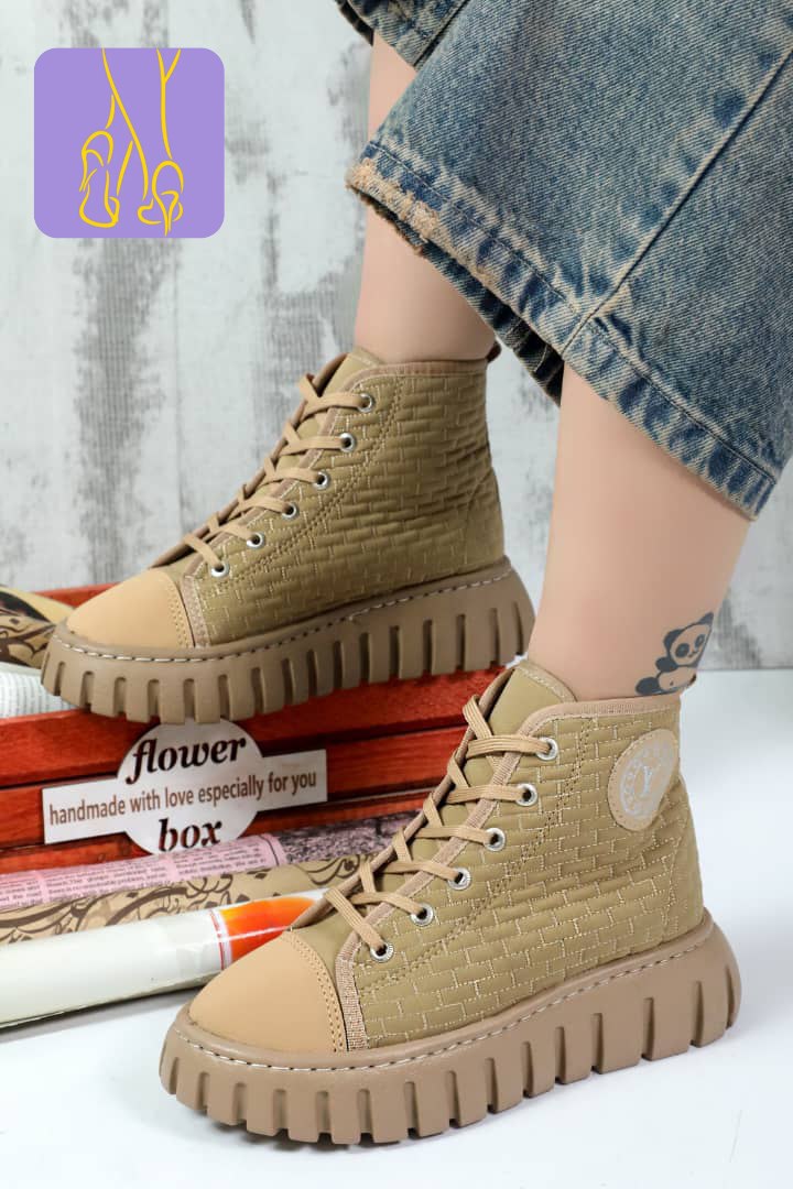 بوت زنانه نسکافه‌ای