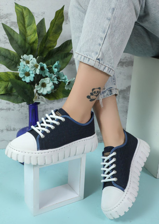 کتونی اسپرت دخترانه مشکی سفید