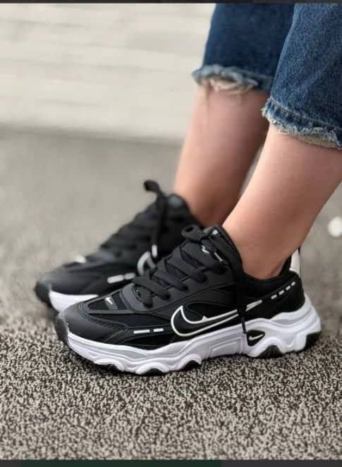 کتونی زنانه مشکی نایک