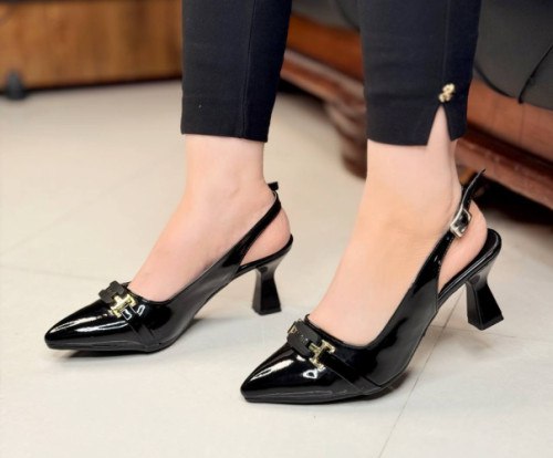 کفش پاشنه بلند زنانه