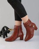 بوت پاشنه دار