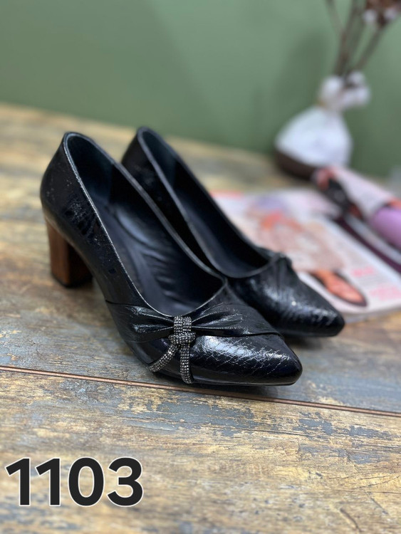 کفش پاشنه بلند زنانه مشکی عمده