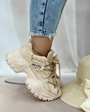 کتونی زنانه