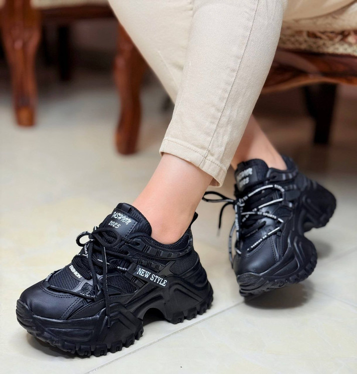 کتونی زنانه