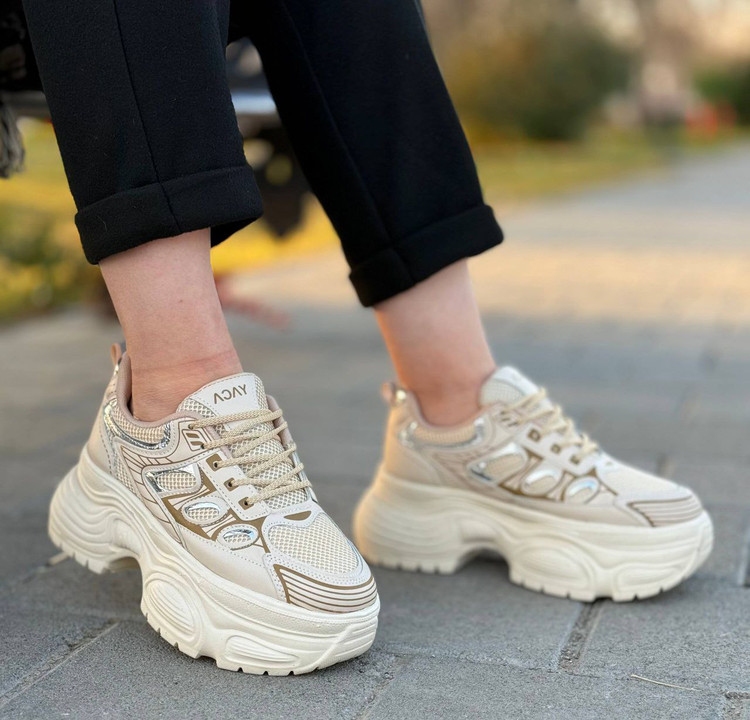 کتونی لژدار کرم زنانه