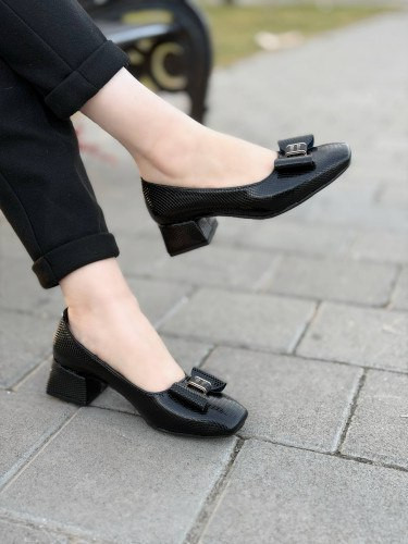 کفش پاشنه دار زنانه