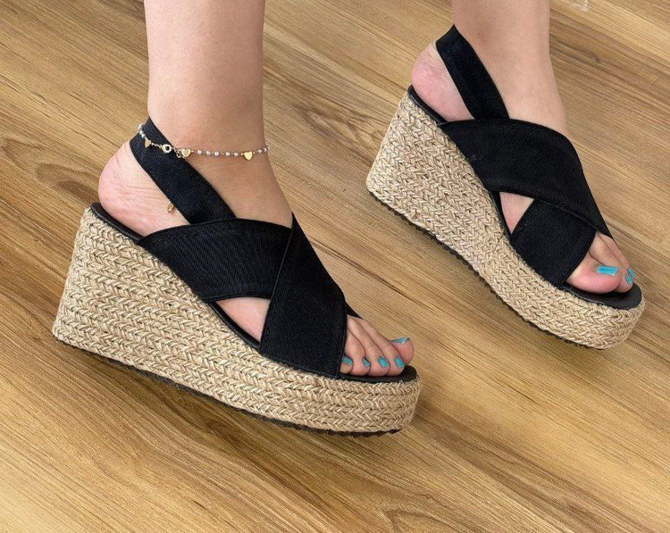 کفش طبی لژدار زنانه