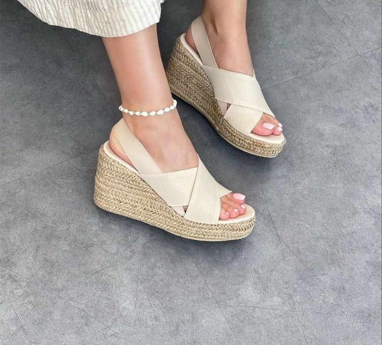 کفش طبی لژدار زنانه