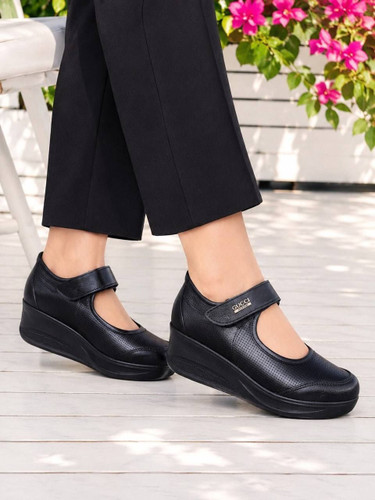 کفش طبی زنانه